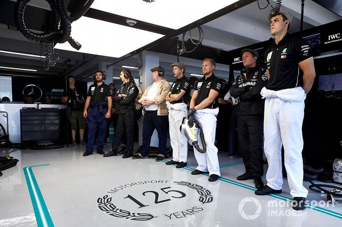 Mecánicos de Mercedes AMG F1