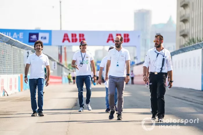 Sérgio Jimenez, Jaguar Brazil Racing, Cacá Bueno, Jaguar Brazil Racing on the track walk