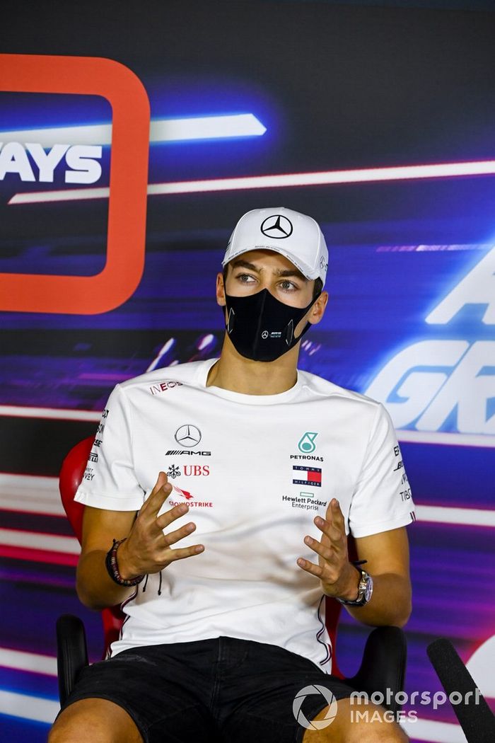 George Russell, Mercedes-AMG F1 en la conferencia de prensa