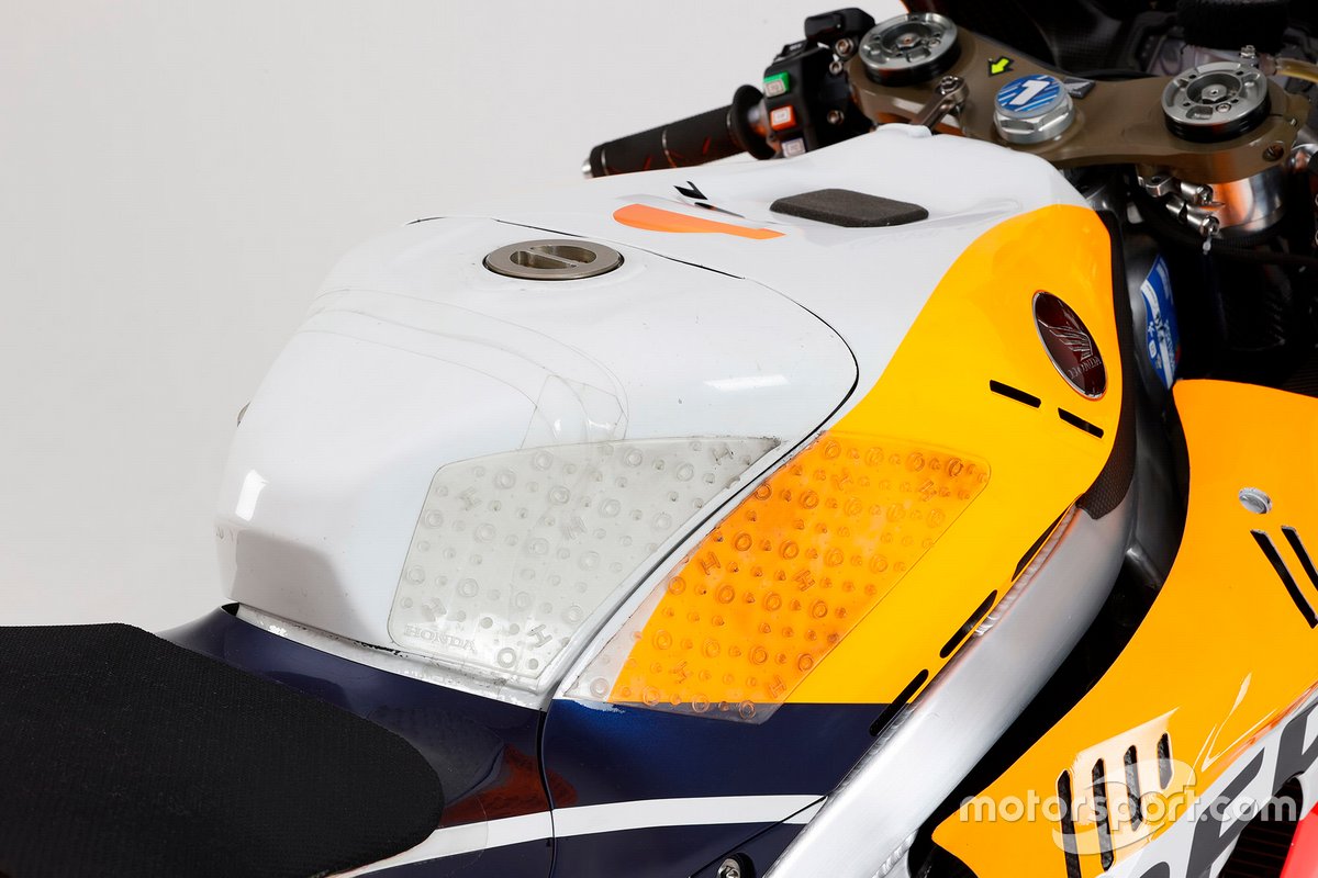 RC213V (Alex Marquez) 2020YM studio shot