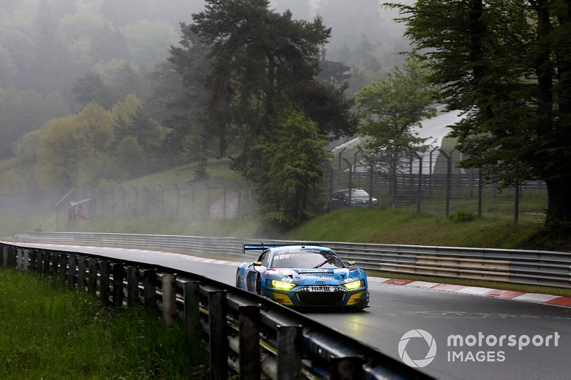 #5 Phoenix Racing Audi R8 LMS: Vincent Kolb, Kim Luis Schramm