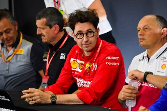 Mario Isola, Racing Direktör, Pirelli Motorsport, Guenther Steiner, Takım Patronu, Haas F1, Mattia Binotto, Takım Patronu Ferrari, Frederic Vasseur, Takım Patronu, Alfa Romeo Racing, ve Franz Tost, Takım Patronu, Toro Rosso, Basın toplantısında