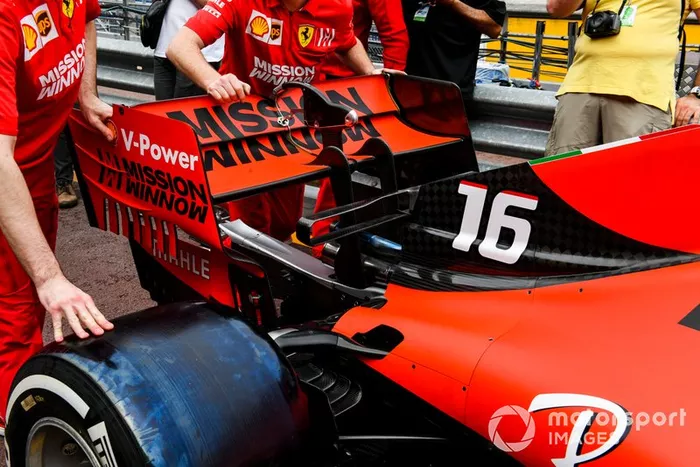 Detalle trasero del Ferrari SF90