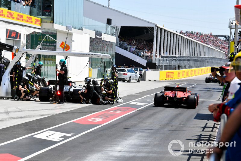 Шарль Леклер, Ferrari SF90, Валттері Боттас, Mercedes AMG W10
