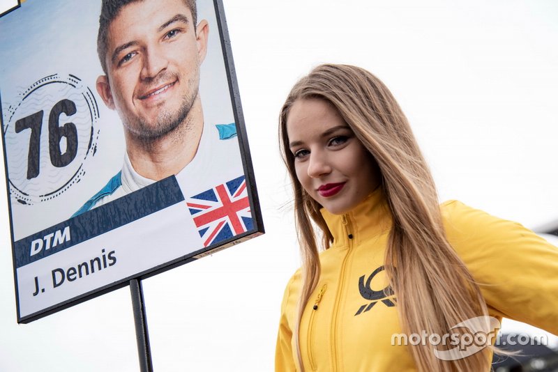 Edecán del DTM, Jake Dennis, R-Motorsport