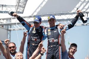 Winner Dani Sordo, Carlos del Barrio, Hyundai Motorsport Hyundai i20 Coupe WRC