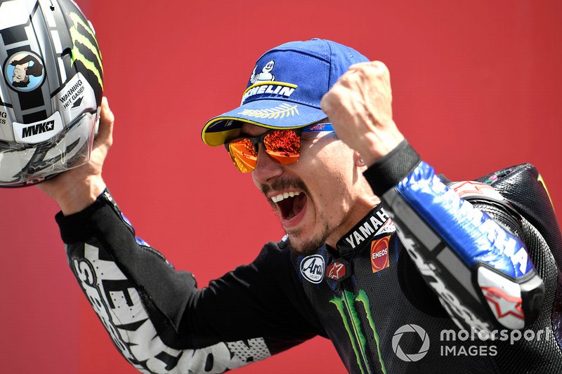 Podio: Maverick Viñales, ganador de la carrera, Yamaha Factory Racing