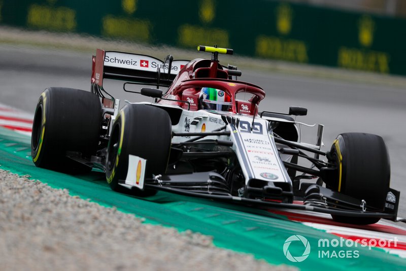 18. Антонио Джовинацци, Alfa Romeo Racing C38, 1:18.664