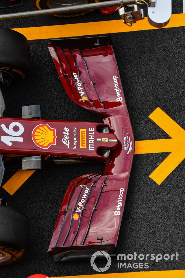 Ala anteriore della Ferrari SF1000 di Charles Leclerc