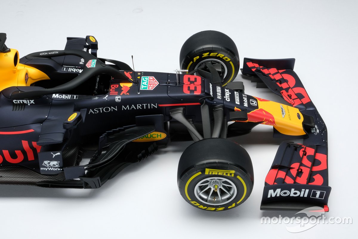 Aston Martin Red Bull Racing RB15 van Amalgam, schaal 1:8