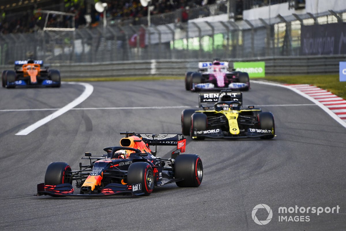 Max Verstappen, Red Bull Racing RB16 Daniel Ricciardo, Renault F1 Team R.S.20