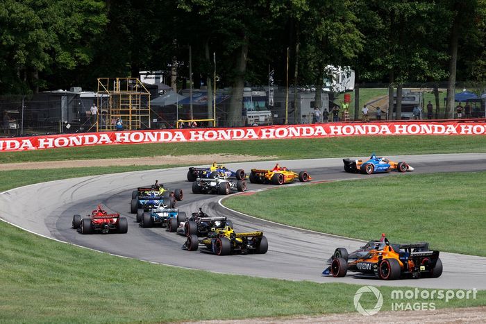 Scott Dixon, Chip Ganassi Racing Honda, Ryan Hunter-Reay, Andretti Autosport Honda, start