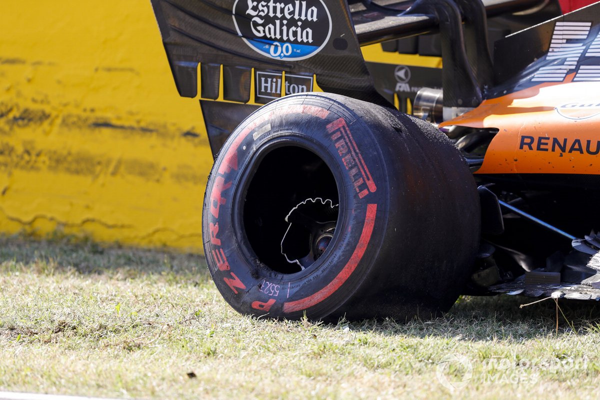 El monoplaza dañado de Carlos Sainz Jr., McLaren MCL35