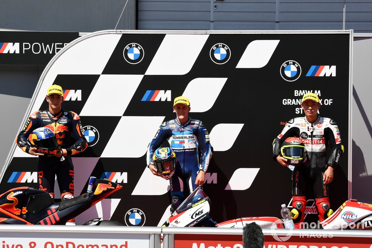 Top3 después de la calificación: Raul Fernandez, Red Bull KTM Ajo, Gabriel Rodrigo, Gresini Racing, Tatsuki Suzuki, SIC58 Squadra Corse