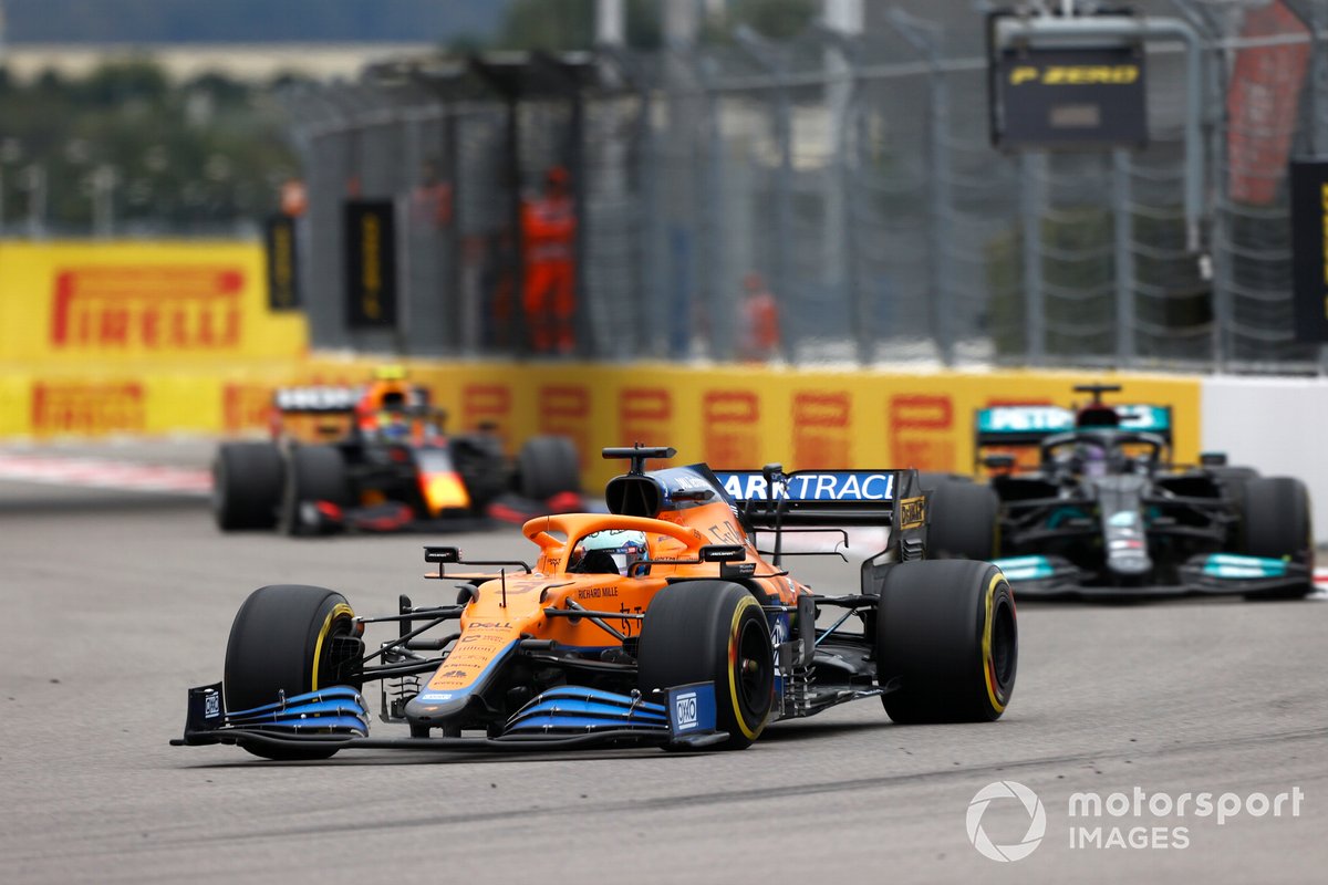 Daniel Ricciardo, McLaren MCL35M Lewis Hamilton, Mercedes W12 Sergio Pérez, Red Bull Racing RB16B