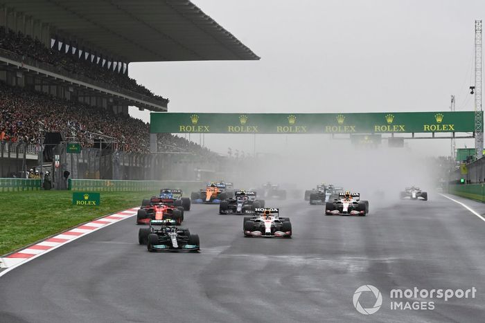 Valtteri Bottas, Mercedes W12, Max Arrancada Verstappen, Red Bull Racing RB16B, Charles Leclerc, Ferrari SF21, Pierre Gasly, AlphaTauri AT02, Fernando Alonso, Alpine A521