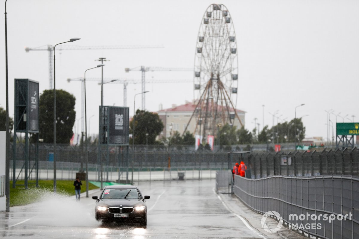 Rain pours down at the circuit