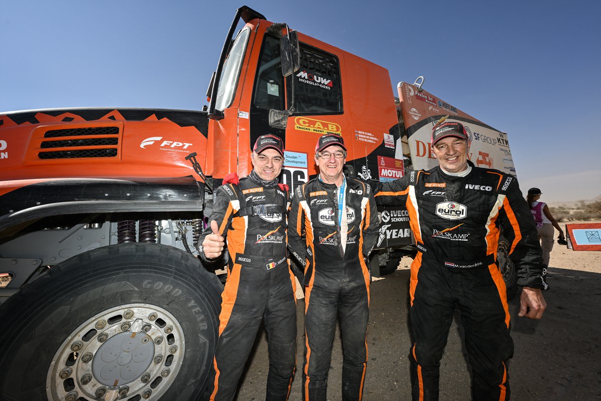 #506 Mammoet Rallysport Team De Rooy Iveco: Martin Van Den Brink, Peter Willemsen, Bernard Der Kinderen