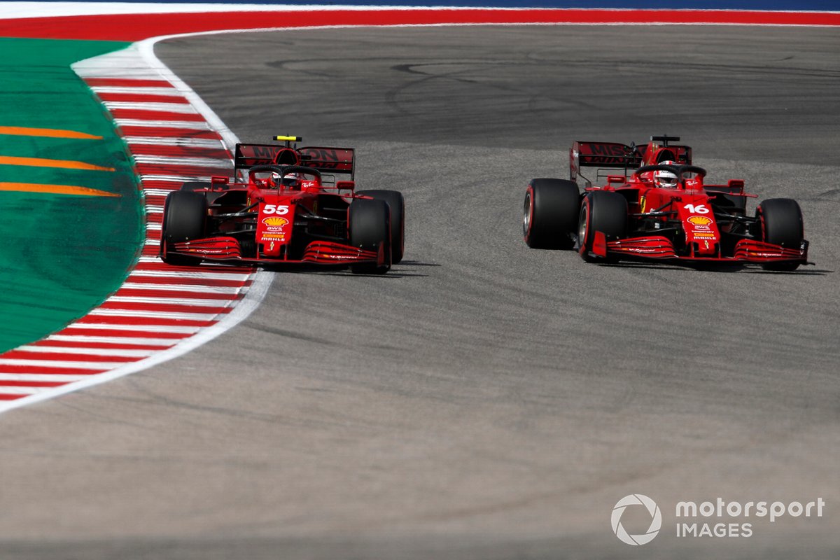 Carlos Sainz Jr., Ferrari SF21, Charles Leclerc, Ferrari SF21