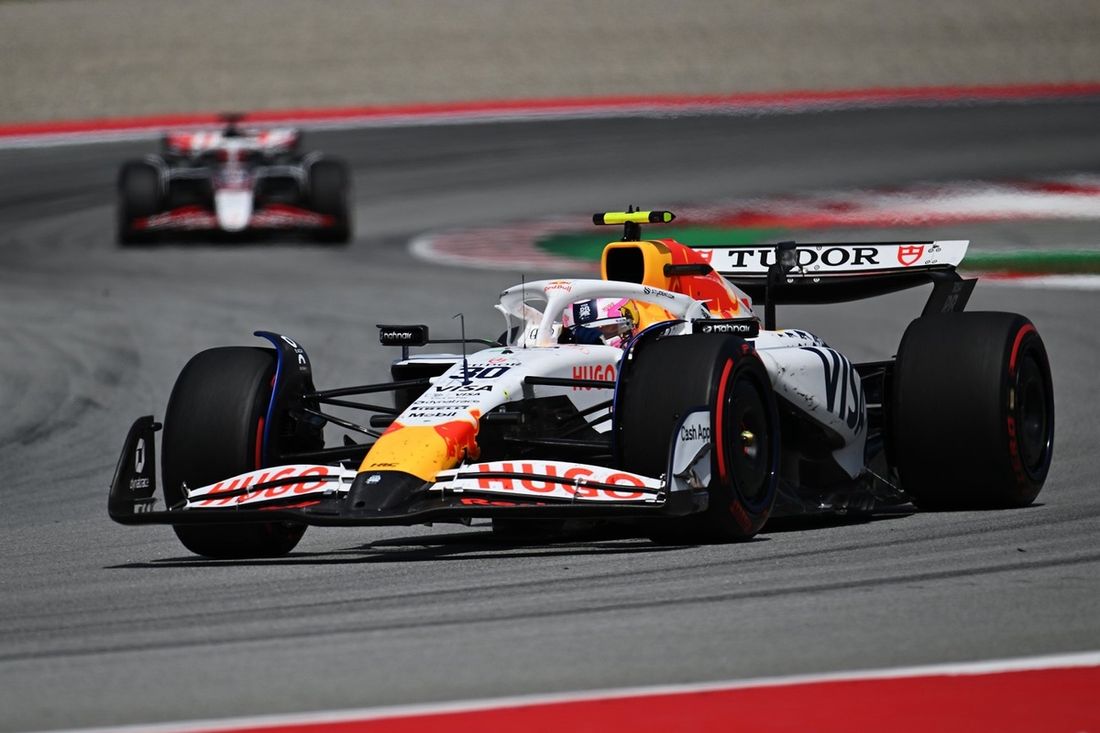 Liam Lawson, Racing Bulls Team, Esteban Ocon, Haas F1 Team