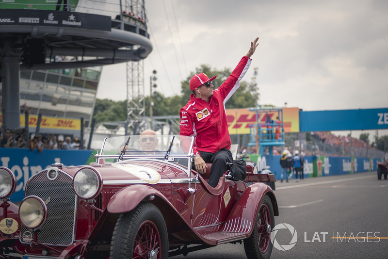 Kimi Raikkonen, Ferrari en el desfile
