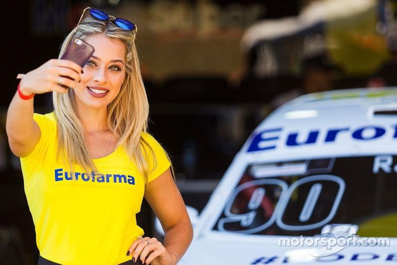 Grid girl