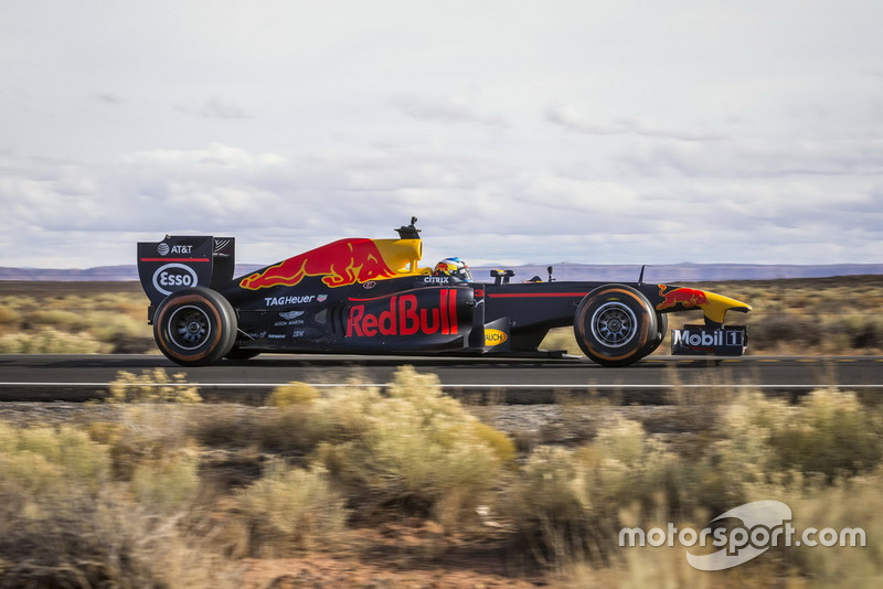 Daniel Ricciardo, Red Bull Racing di Monument Valley