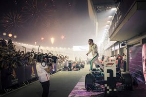 Race winner Lewis Hamilton, Mercedes-AMG F1 W09 celebrates in parc ferme 