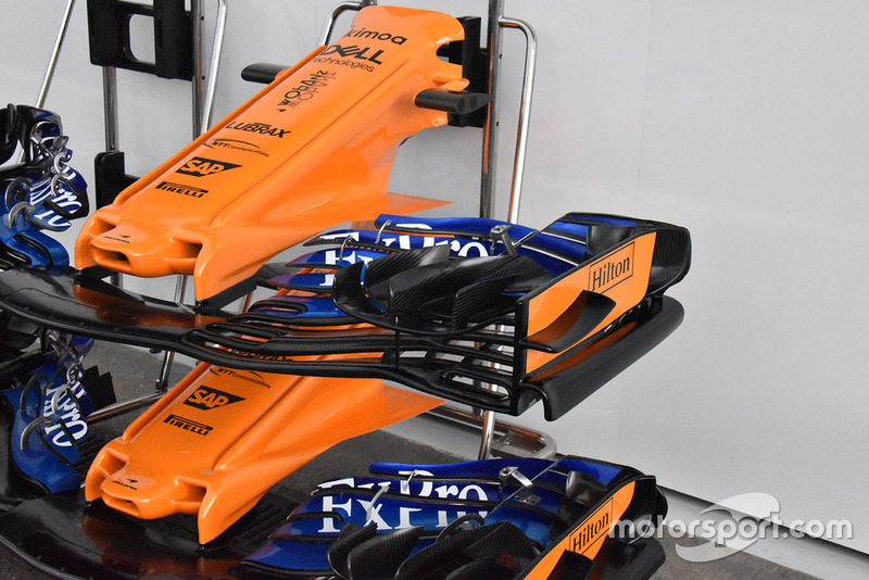 McLaren MCL33 front wing