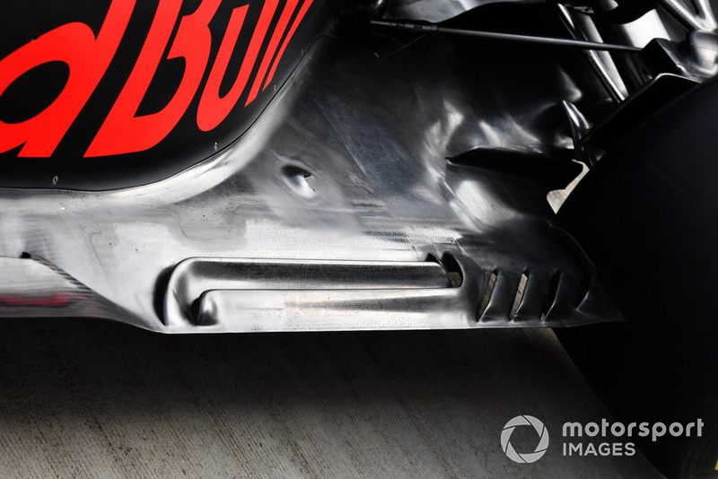 Red Bull Racing RB14 detalhe assoalho