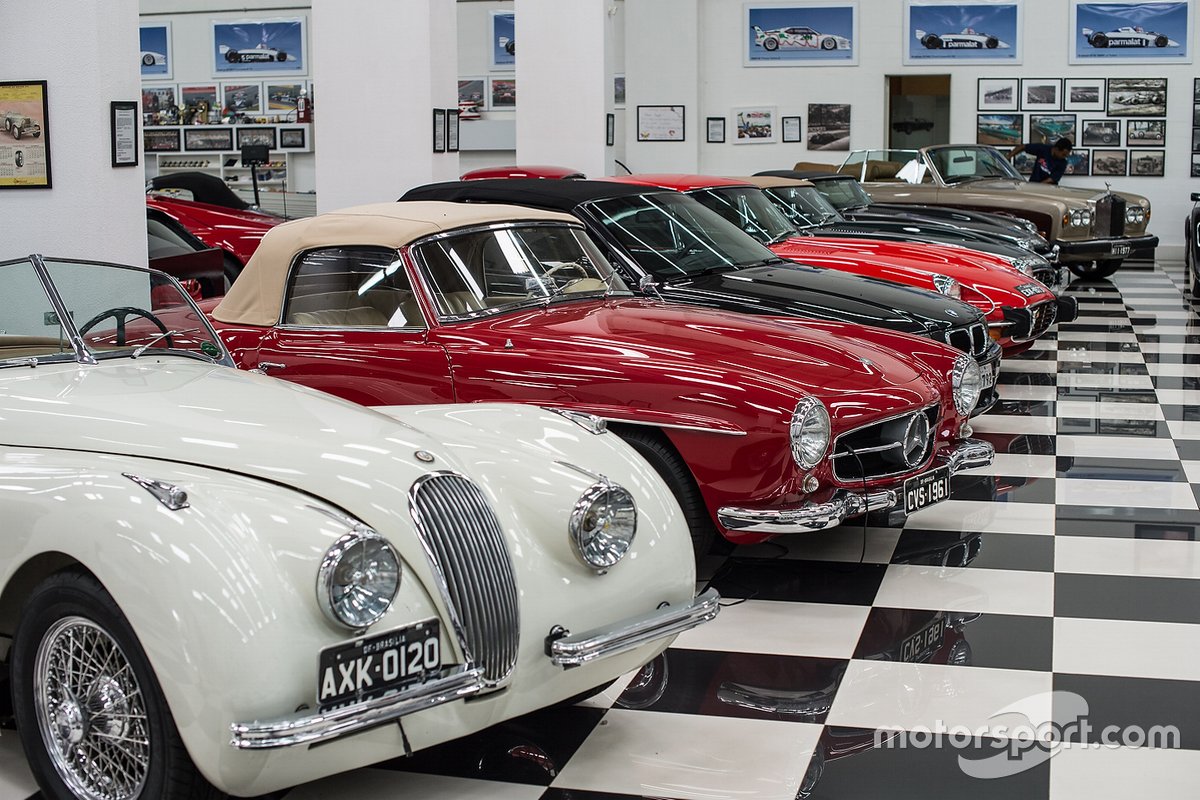Mais carros na garagem