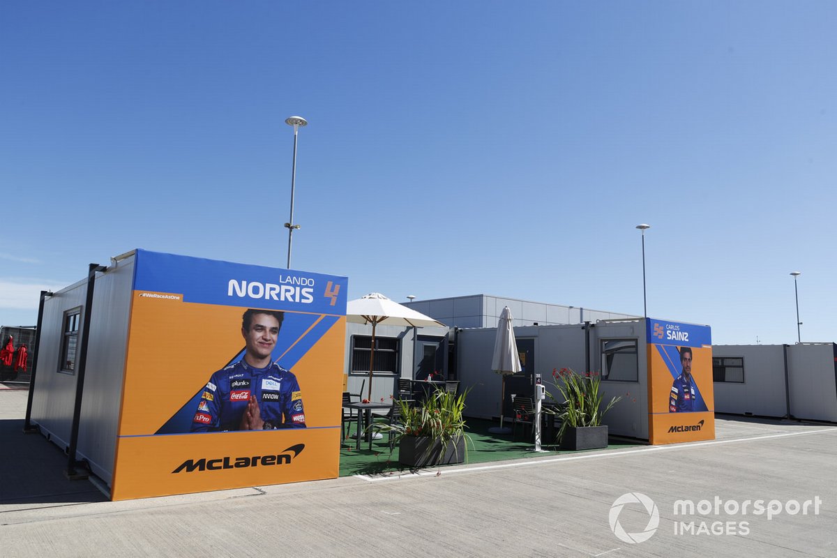 L'hospitalité McLaren dans le paddock