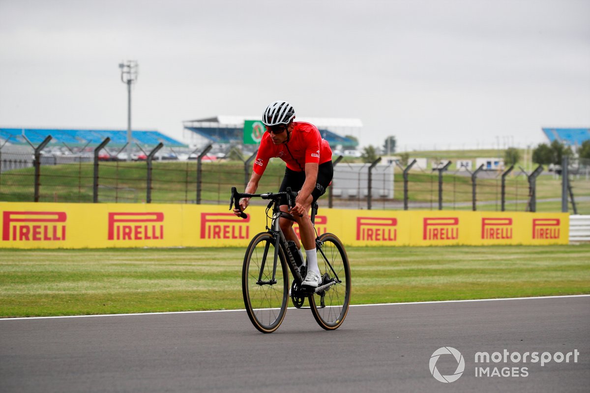 Robert Kubica, Alfa Romeo on a bike