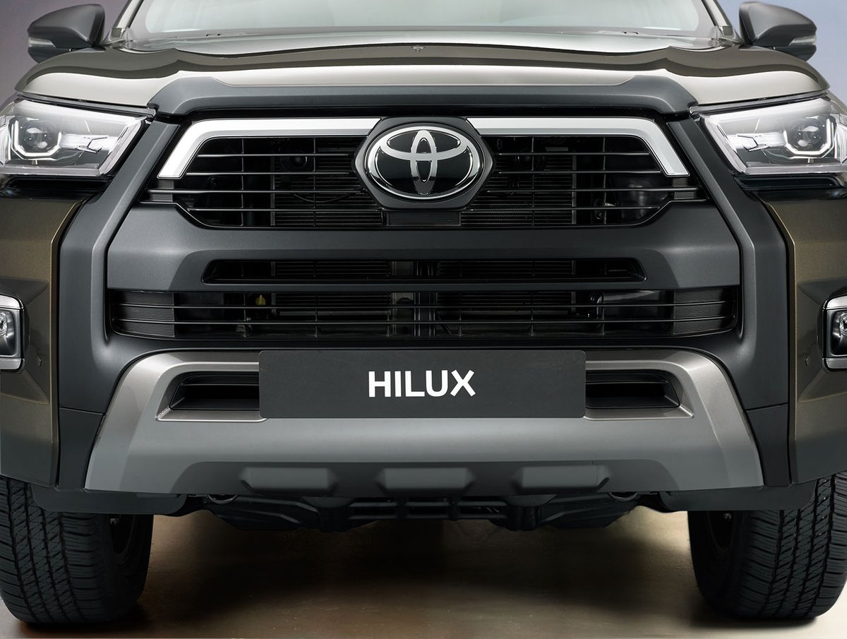 Toyota Hilux 8