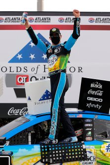 Race Winner Kevin Harvick, Stewart-Haas Racing, Ford