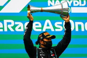 Yarış galibi Lewis Hamilton, Mercedes-AMG Petronas F1