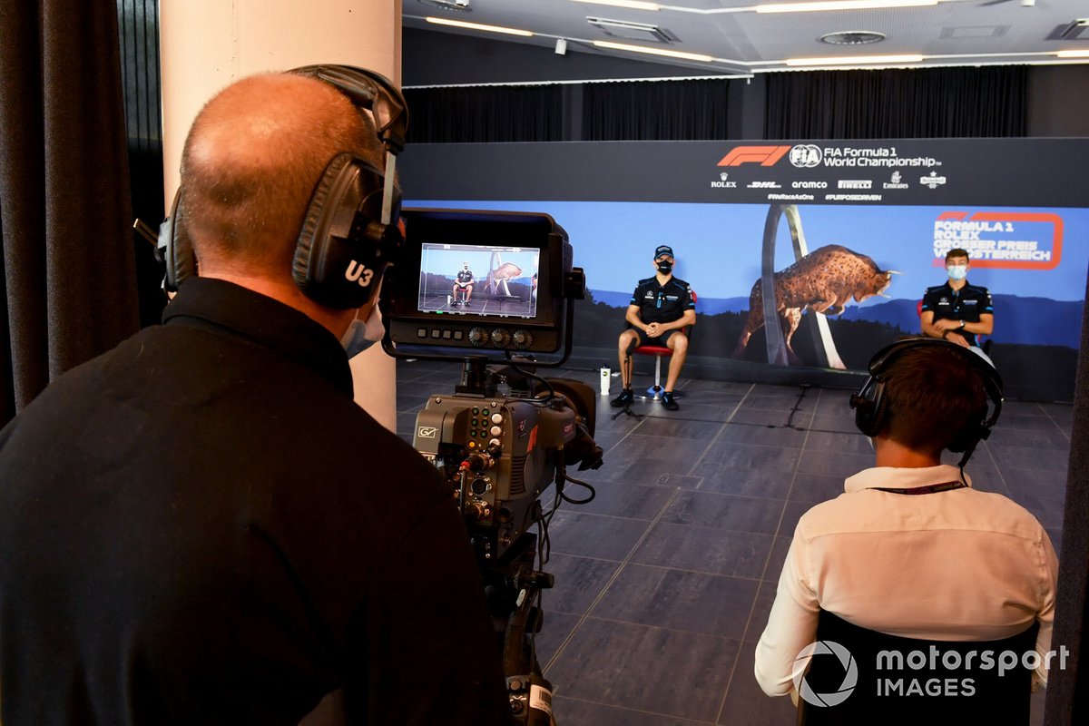 Nicholas Latifi e George Russell na coletiva