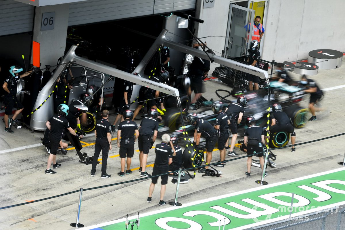 El monoplaza de Valtteri Bottas, Mercedes F1 W11 EQ Performance que se utiliza para la práctica de paradas en boxes