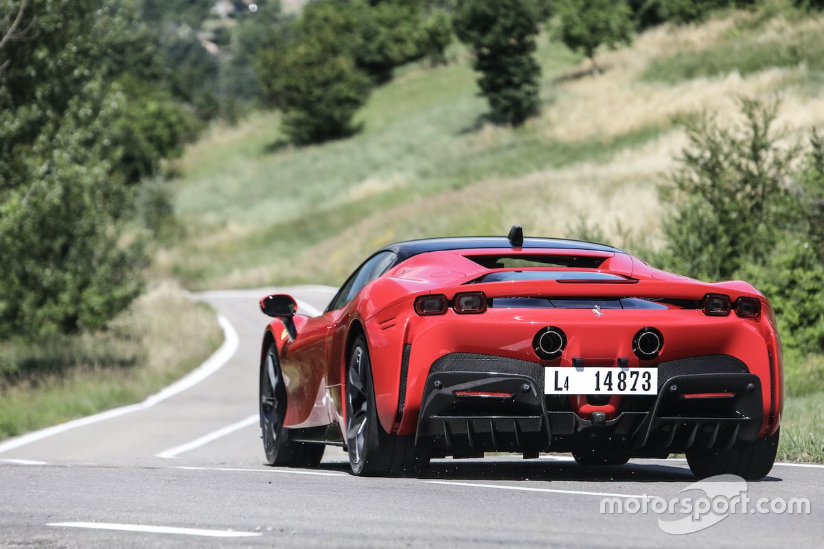 Ferrari SF90 Stradale