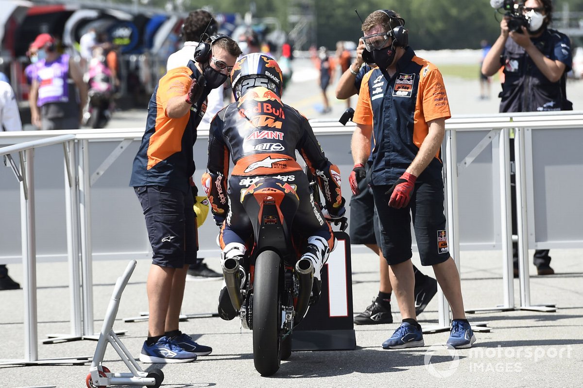 Ganador de la pole Raúl Fernández, Red Bull KTM Ajo