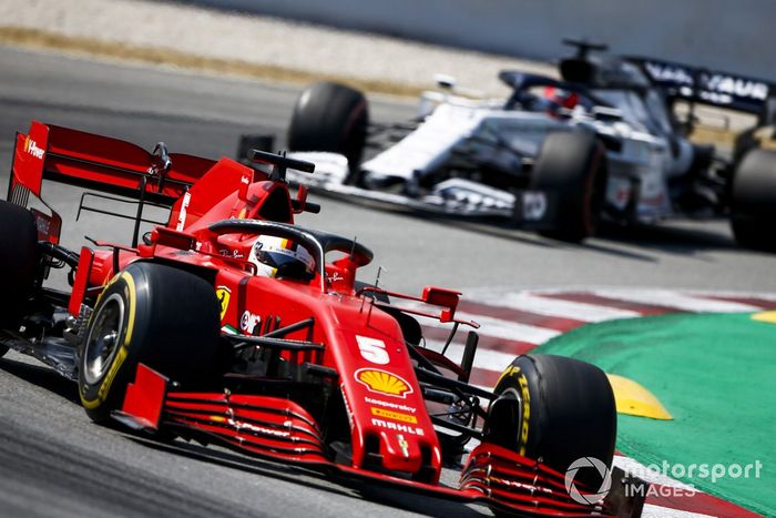Sebastian Vettel, Ferrari SF1000, Daniil Kvyat, AlphaTauri AT01