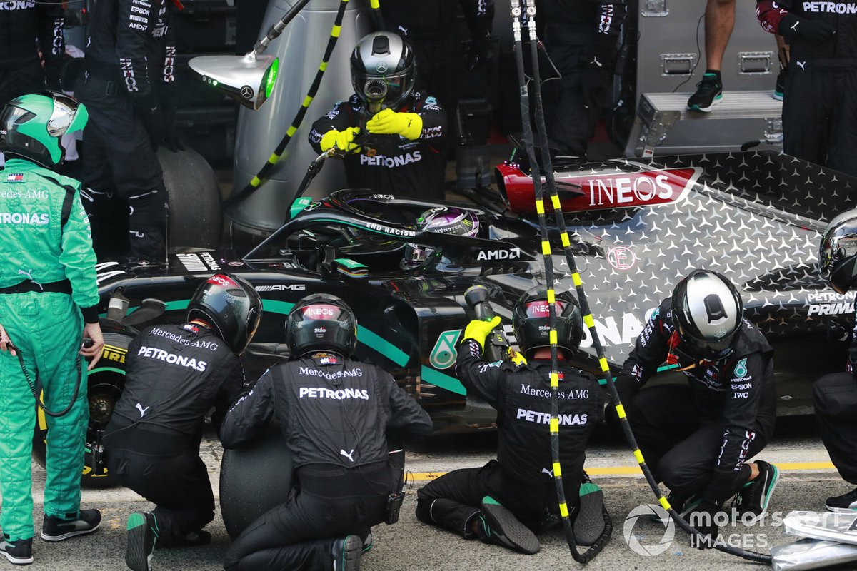 Lewis Hamilton, Mercedes F1 W11 EQ Performance pit stop