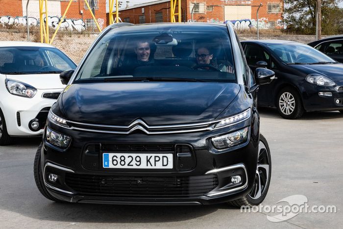 II Curso de Conducción y Nuevas Tecnologías BOSCH - Motor1.com España - Motorsport.com 