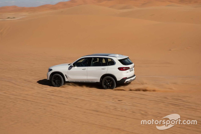 BMW X5, трасса «Монца» в Сахаре
