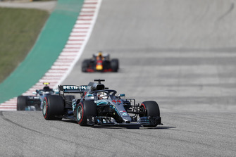 Lewis Hamilton, Mercedes AMG F1 W09 EQ Power+, Valtteri Bottas, Mercedes AMG F1 W09 EQ Power+