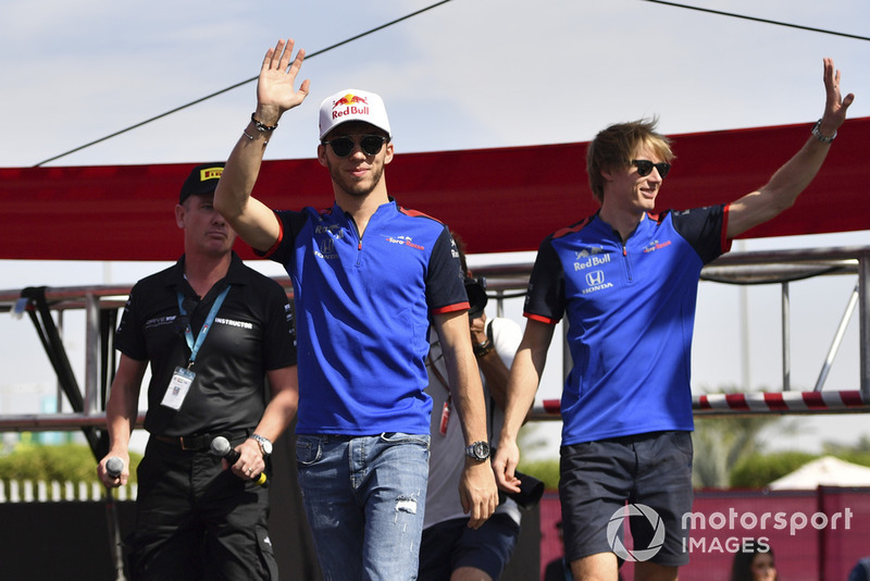 Pierre Gasly fue el elegido para el equipo 'A' y Hartley se quedó sin asiento, ya que Toro Rosso fichó a Alex Albon y...
