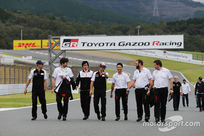 Sébastien Buemi, Kazuki Nakajima, Fernando Alonso, Toyota Gazoo Racing