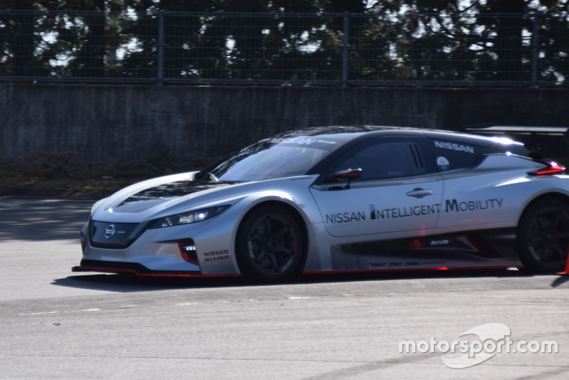 Nissan LEAF NISMO RC
