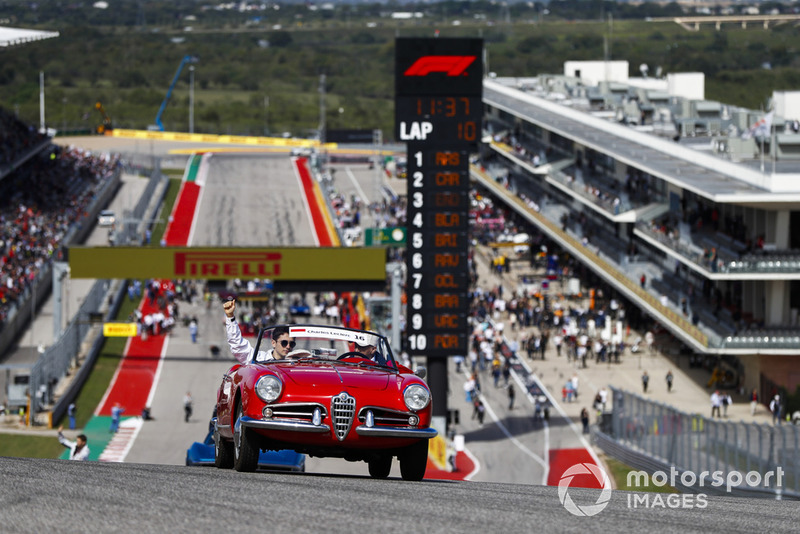 Charles Leclerc, Sauber, nella drivers parade