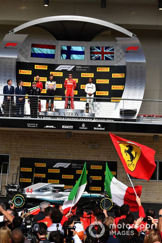 Podio: segundo lugar Max Verstappen, Red Bull Racing, ganador de la carrera Kimi Raikkonen, Ferrari y tercer lugar Lewis Hamilton, Mercedes AMG F1